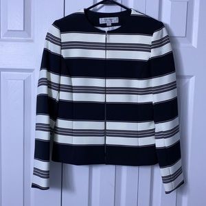 *Like brand new* TAHARI suit jacket